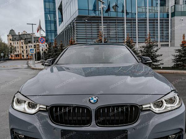 BMW F30 НА ЛИТЫХ ДИСКАХ В СТИЛЕ BMW 666 Style R19 - Фото № 2