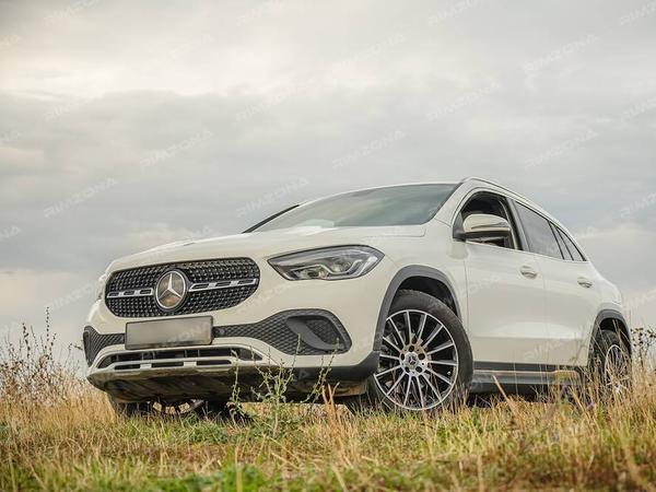 Mercedes GLA на стильных литых дисках AMG 14L - Фото № 1