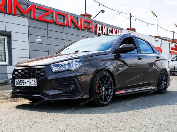 Lada Vesta на литых дисках HRE P101 R17 - Фото № 3