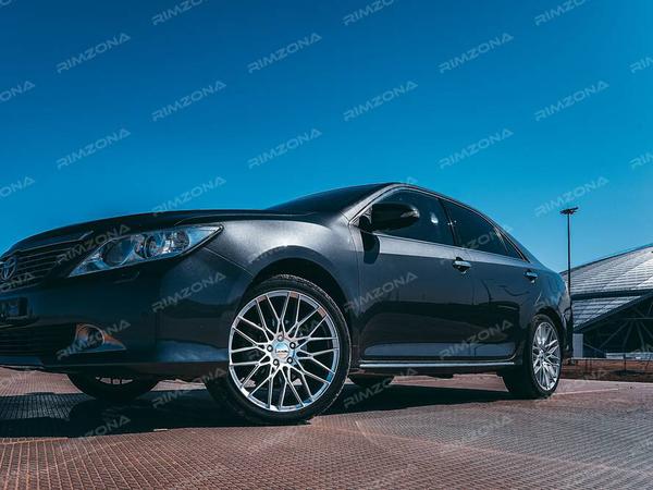 Toyota Camry на литых дисках VEEMANN IFG34 R19 - Фото № 2
