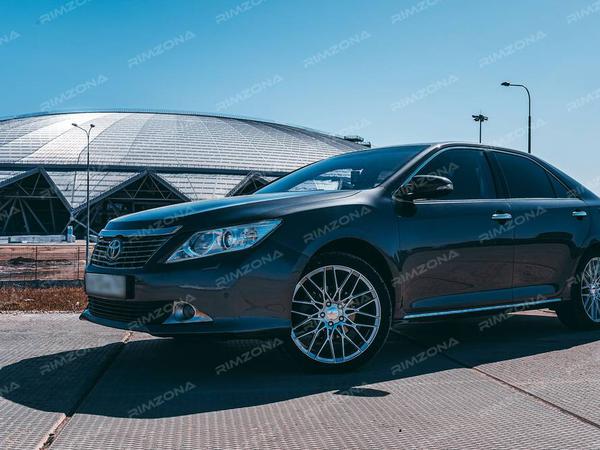 Toyota Camry на литых дисках VEEMANN IFG34 R19 - Фото № 6