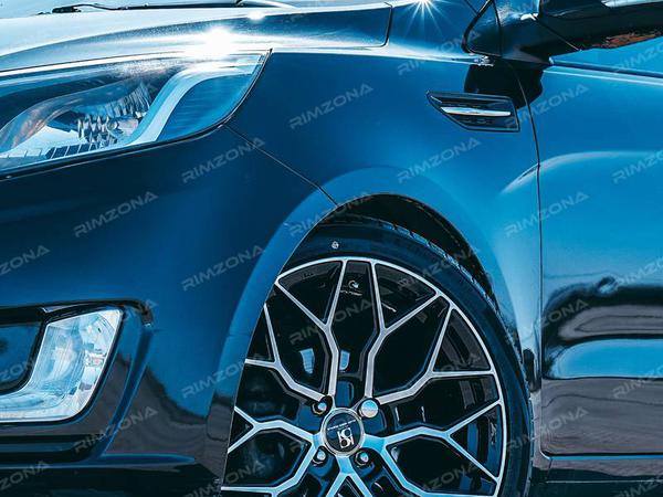Kia Rio на литых дисках в стиле VOSSEN HF2 R18 - Фото № 2
