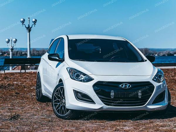 Hyundai i30 на литых дисках HRE P200 R18 - Фото № 2