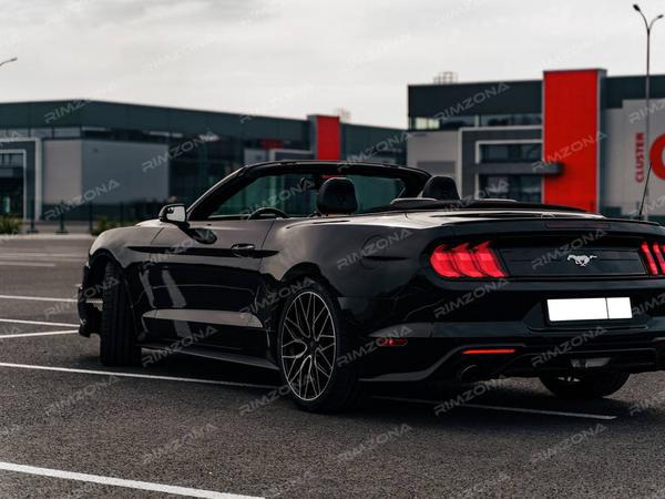 Ford Mustang на литых дисках Sakura Wheels YA9346 R20 - Фото № 7