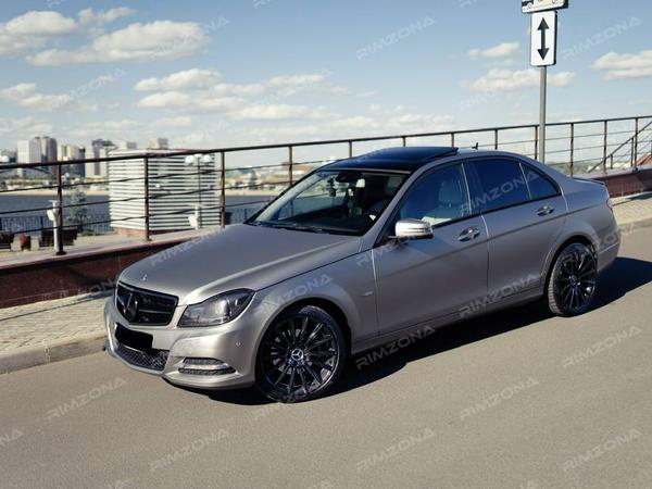Mercedes c-Klasse на литых дисках в стиле Mercedes AMG R18 - Фото № 1