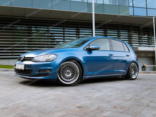 Volkswagen Golf 7 на литых дисках Rotiform R18 - Фото № 1