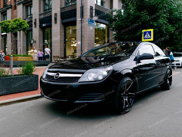 Opel Astra H GTC на литых дисках Shogun A1 R18 - Фото № 1