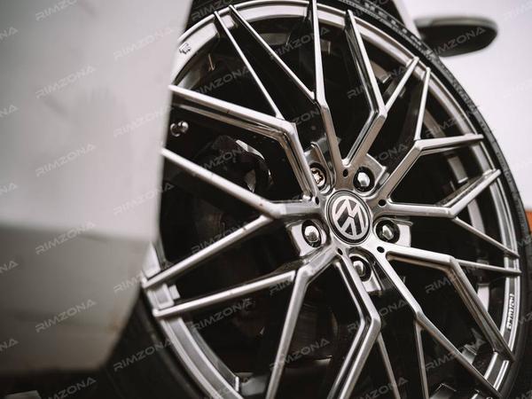 Volkswagen Golf на литых дисках VORSTEINER VFF-107 R18 - Фото № 6