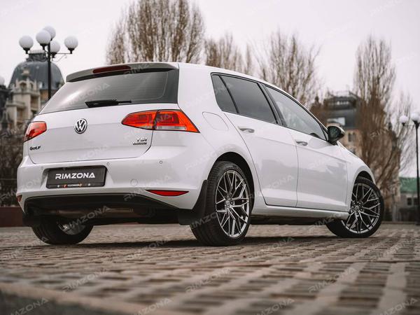Volkswagen Golf на литых дисках VORSTEINER VFF-107 R18 - Фото № 9