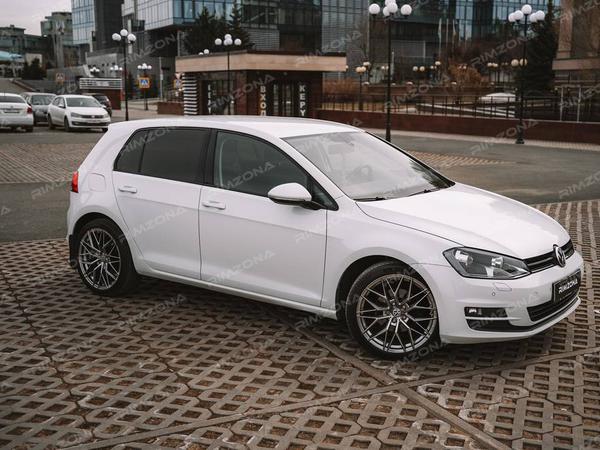 Volkswagen Golf на литых дисках VORSTEINER VFF-107 R18 - Фото № 2