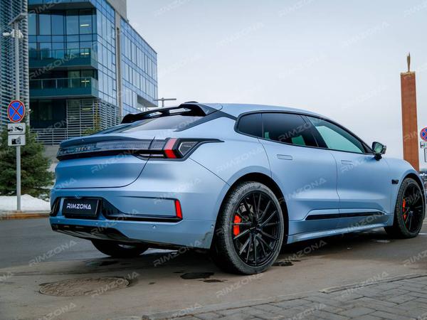 ZEEKR 001 НА КОВАНЫХ ДИСКАХ В СТИЛЕ VOSSEN HF-4T R22 - Фото № 6