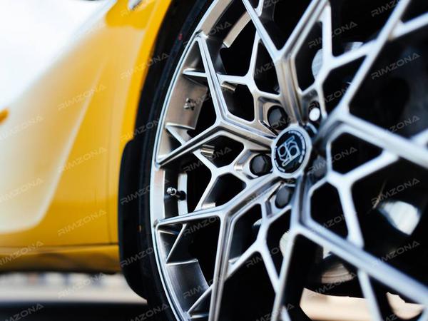 Opel Astra GTC на литых дисках в стиле HRE FF10 R20 - Фото № 5