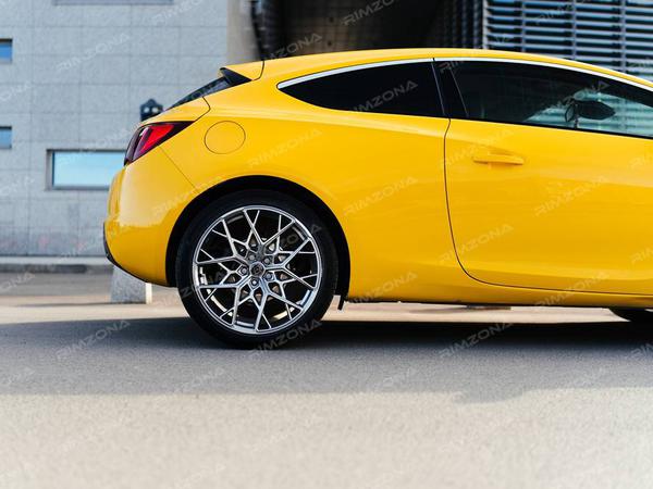 Opel Astra GTC на литых дисках в стиле HRE FF10 R20 - Фото № 8