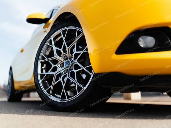 Opel Astra GTC на литых дисках в стиле HRE FF10 R20 - Фото № 4