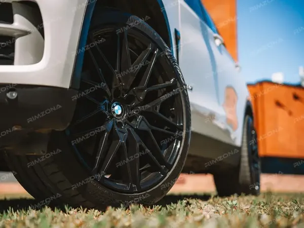 BMW X5 НА ЛИТЫХ ДИСКАХ В СТИЛЕ BMW 818 STYLE R21 - Фото № 5