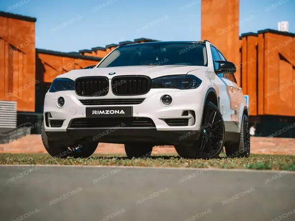 BMW X5 НА ЛИТЫХ ДИСКАХ В СТИЛЕ BMW 818 STYLE R21 - Фото № 2