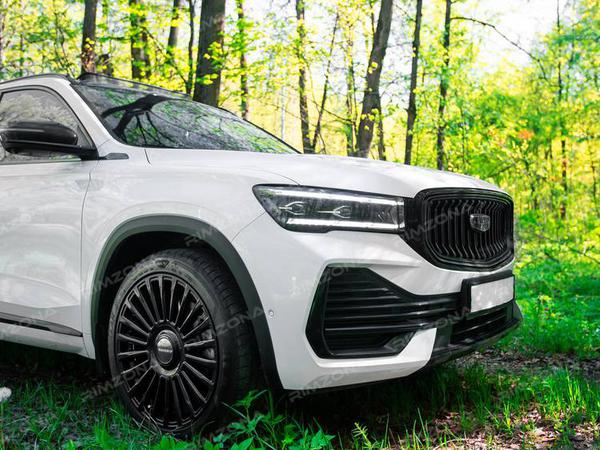 Geely Monjaro на литых дисках в стиле Mansory - Фото № 5