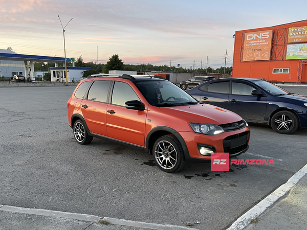 Lada Kalina Cross на дисках WORK EMOTION CR-KIWAMI R16 - Фото № 1