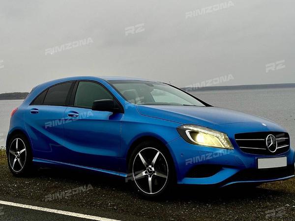 Mercedes A180 на дисках в стиле Mercedes AMG Star Spoke R17 - Фото № 3
