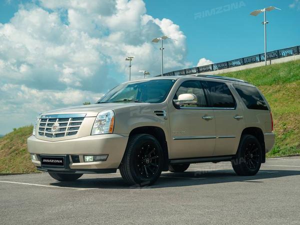 CADILLAC ESCALADE НА ЛИТЫХ ДИСКАХ BLACK RHINO SIDEWINDER R18 - Фото № 1
