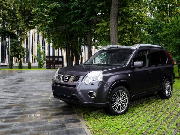 NISSAN X-TRAIL НА ЛИТЫХ ДИСКАХ В СТИЛЕ VOSSEN VFS-4 R18 - Фото № 1
