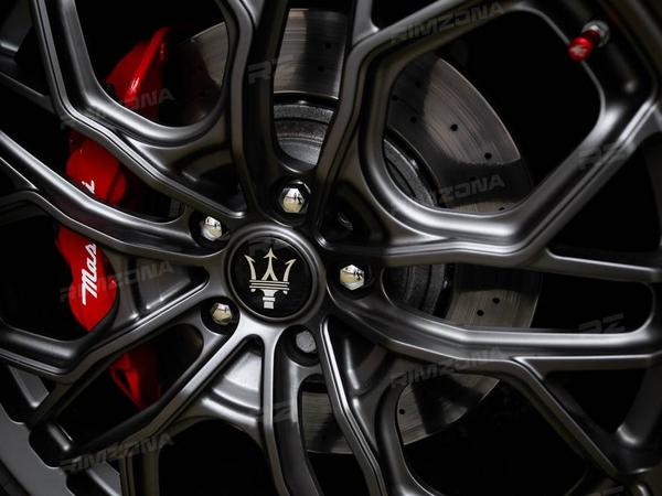 MASERATI QUATTROPORTE НА КОВАНЫХ ДИСКАХ В СТИЛЕ BRIXTON PF14 RS R21 - Фото № 4