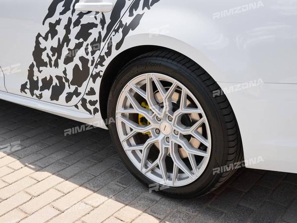 Audi А4 НА ЛИТЫХ ДИСКАХ В СТИЛЕ VOSSEN HF-2 R18 - Фото № 6
