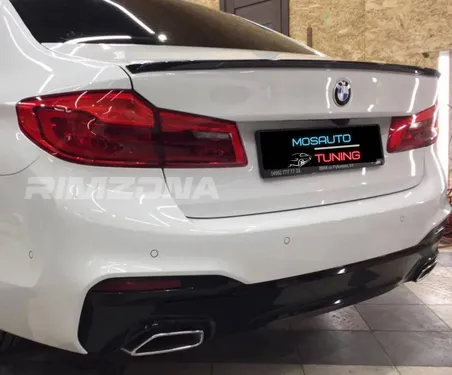 Спойлер Performance на крышку багажника BMW 5 G30