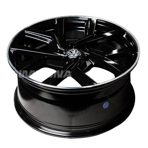 Литой диск В стиле Volkswagen GOLF GTI R17 7.5J 5x100 ET38 dia 57.1