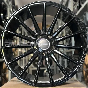 Литой диск В СТИЛЕ VOSSEN VPS305 R18 8J 4x100 ET40 dia 73.1