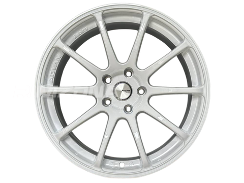 Литой диск ADVAN Racing RS R18 8J 5x114.3 ET30 dia 73.1