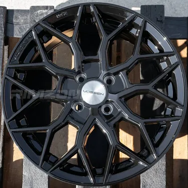 Литой диск В СТИЛЕ VOSSEN HF-2 R16 7J 4x100 ET40 dia 67.1